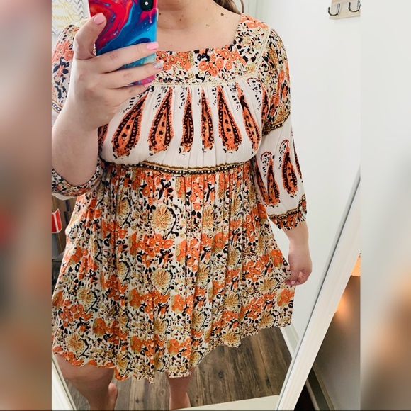 Peasant Dress with bell elastic wrist cuffs - Picture 1 of 4